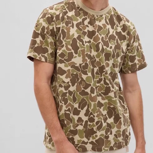 Gap Men T-Shirt, Medium, Military Color. - Picture 2 of 2